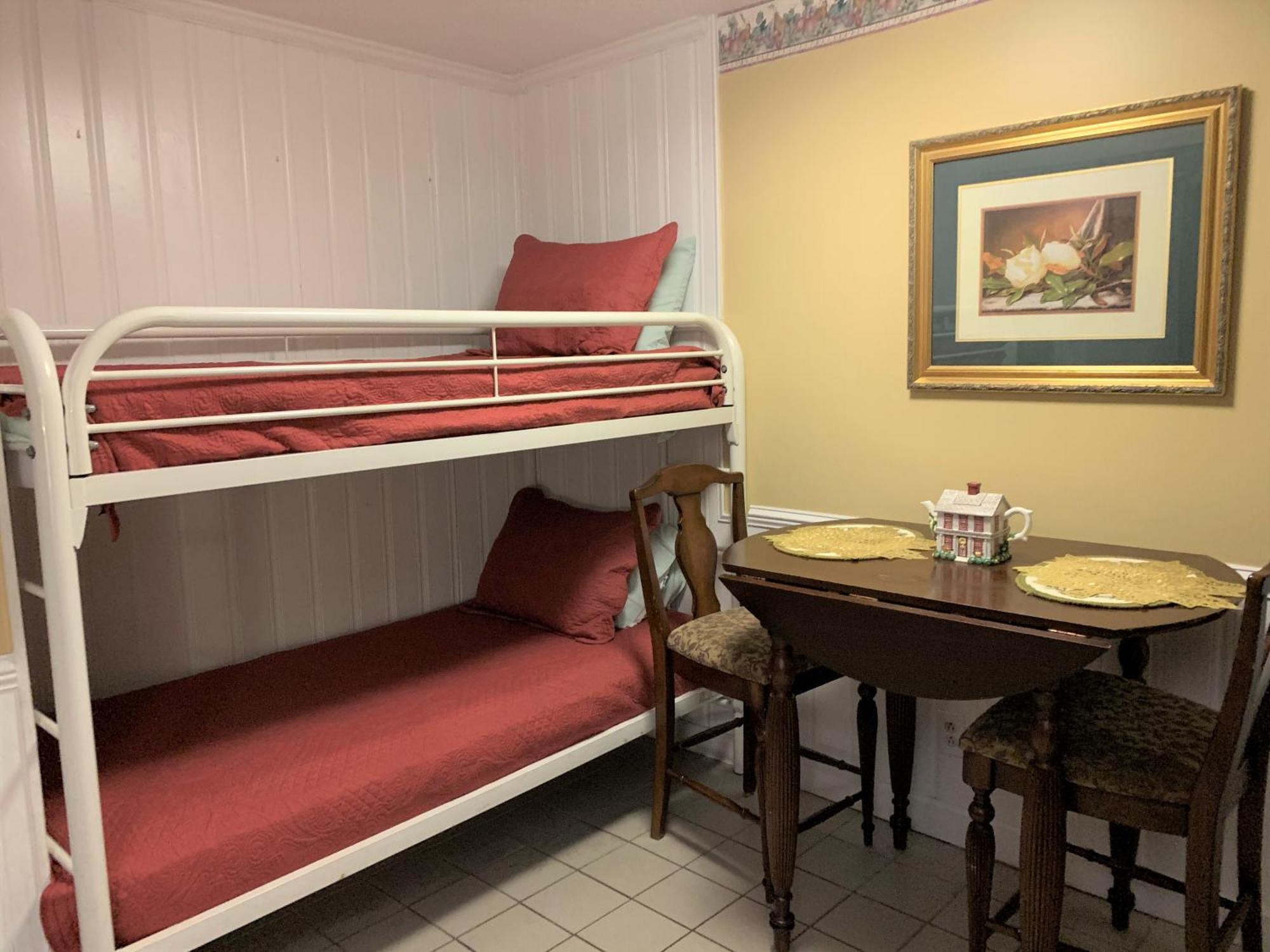 Oak Square Rentals Гатлінбург Номер фото