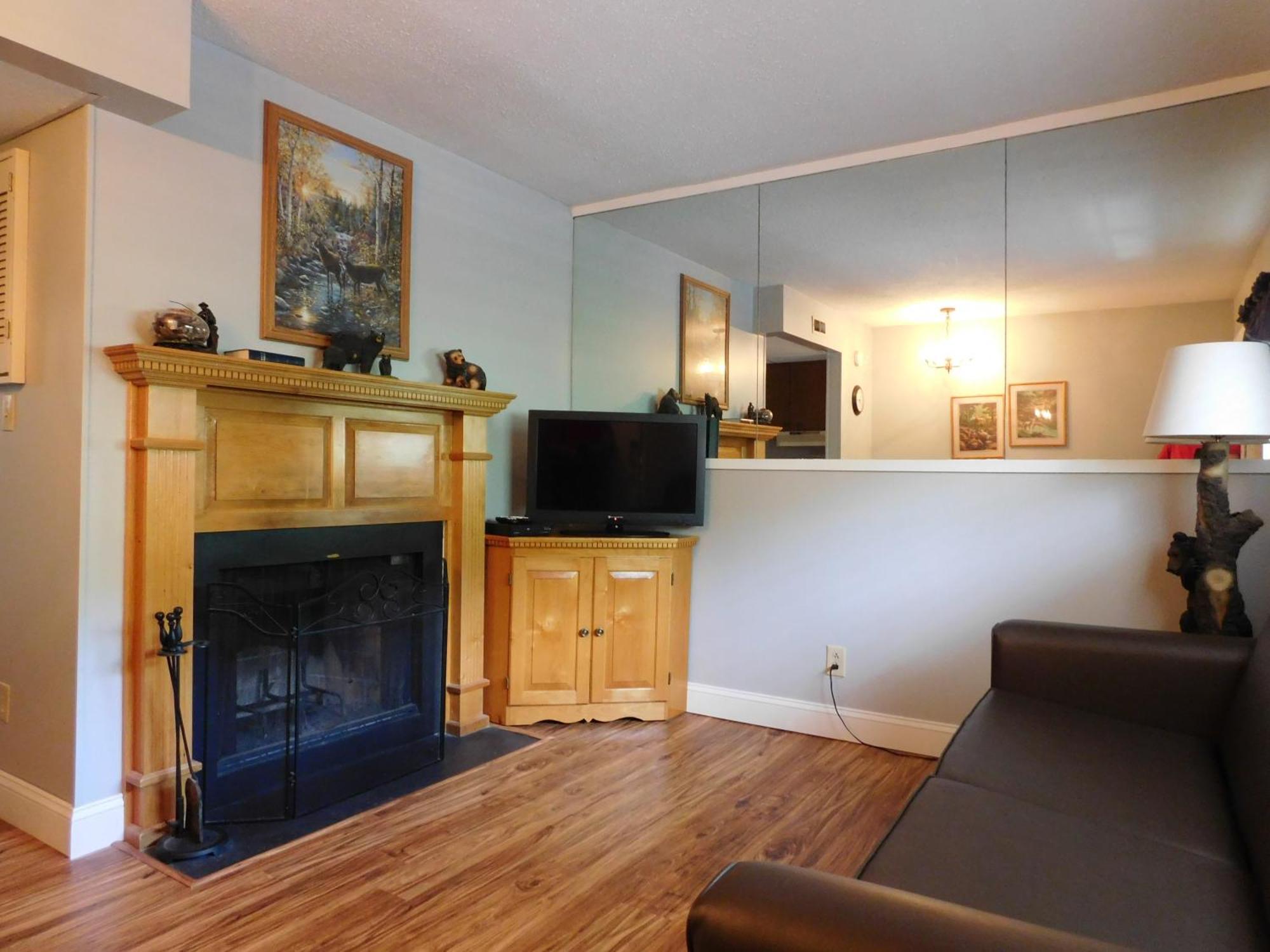 Oak Square Rentals Гатлінбург Номер фото