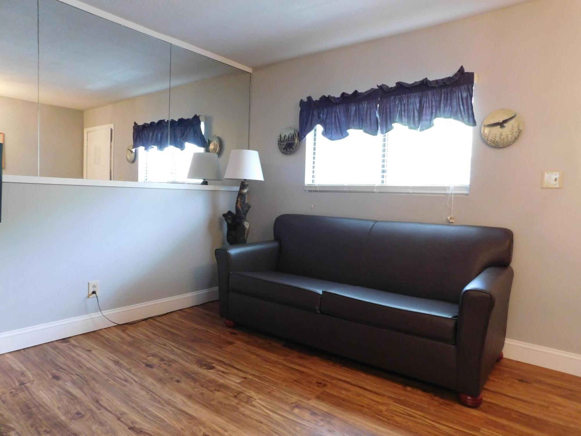 Oak Square Rentals Гатлінбург Номер фото